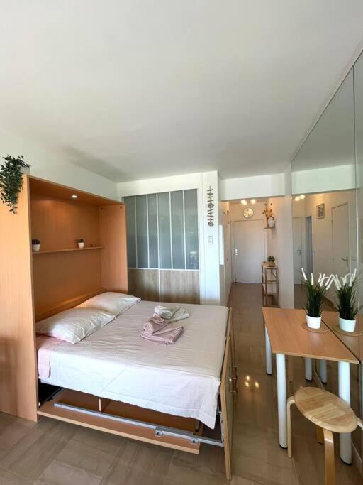 Apartment Port Marina - Parking Prive, Climatise Au Ducal Villeneuve-Loubet