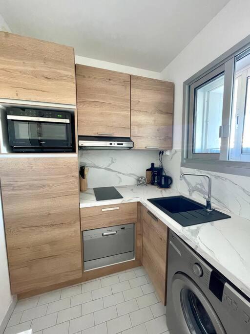 Port Marina - Parking Prive, Climatise Au Ducal Apartment Villeneuve-Loubet