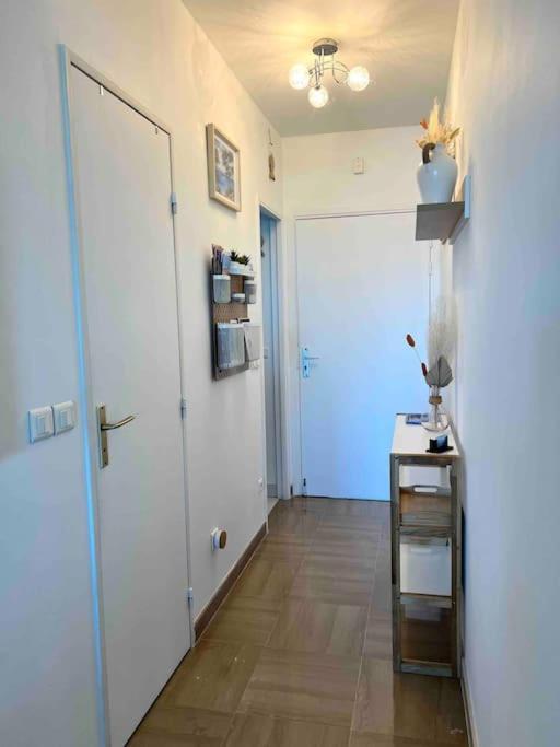 Port Marina - Parking Prive, Climatise Au Ducal Apartment Villeneuve-Loubet