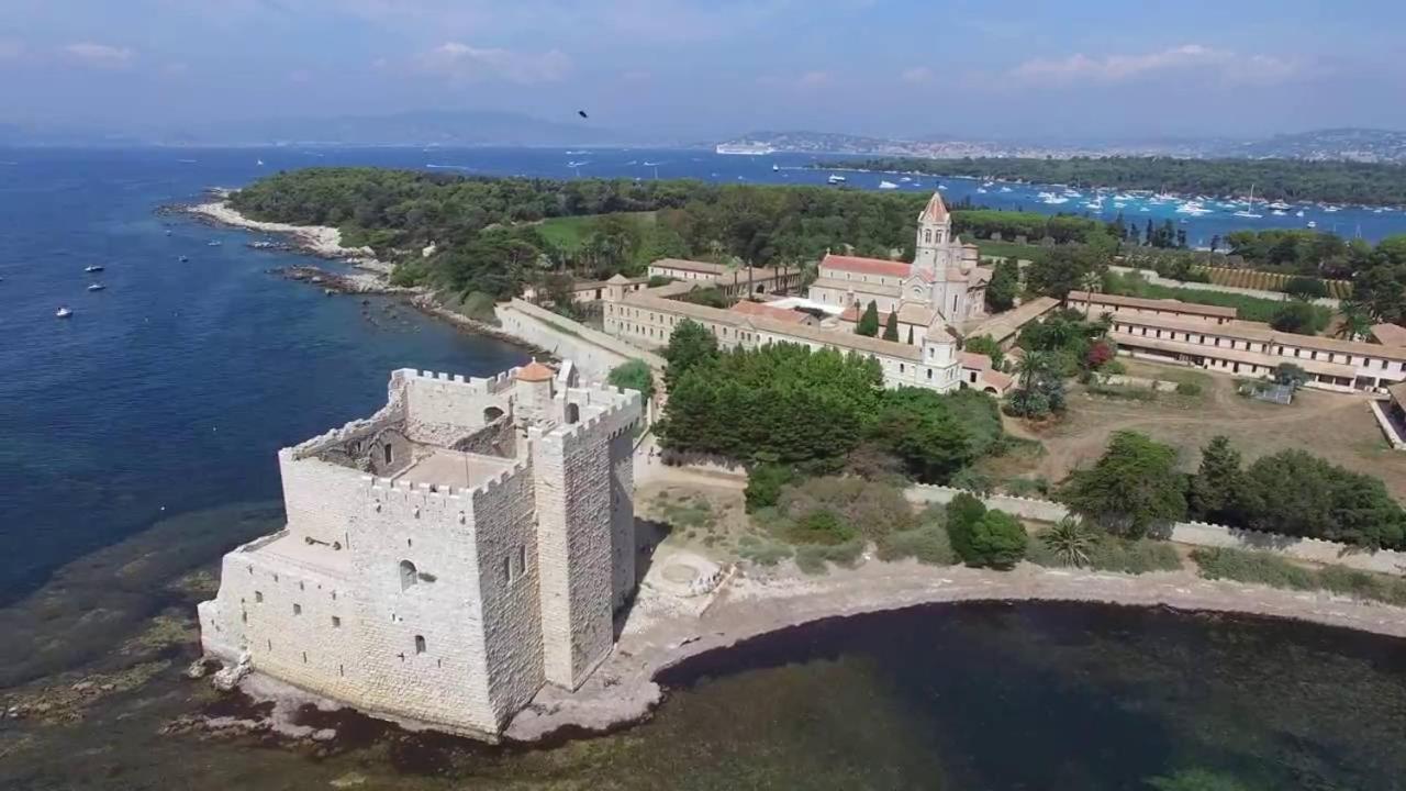 Apartment Port Marina - Parking Prive, Climatise Au Ducal