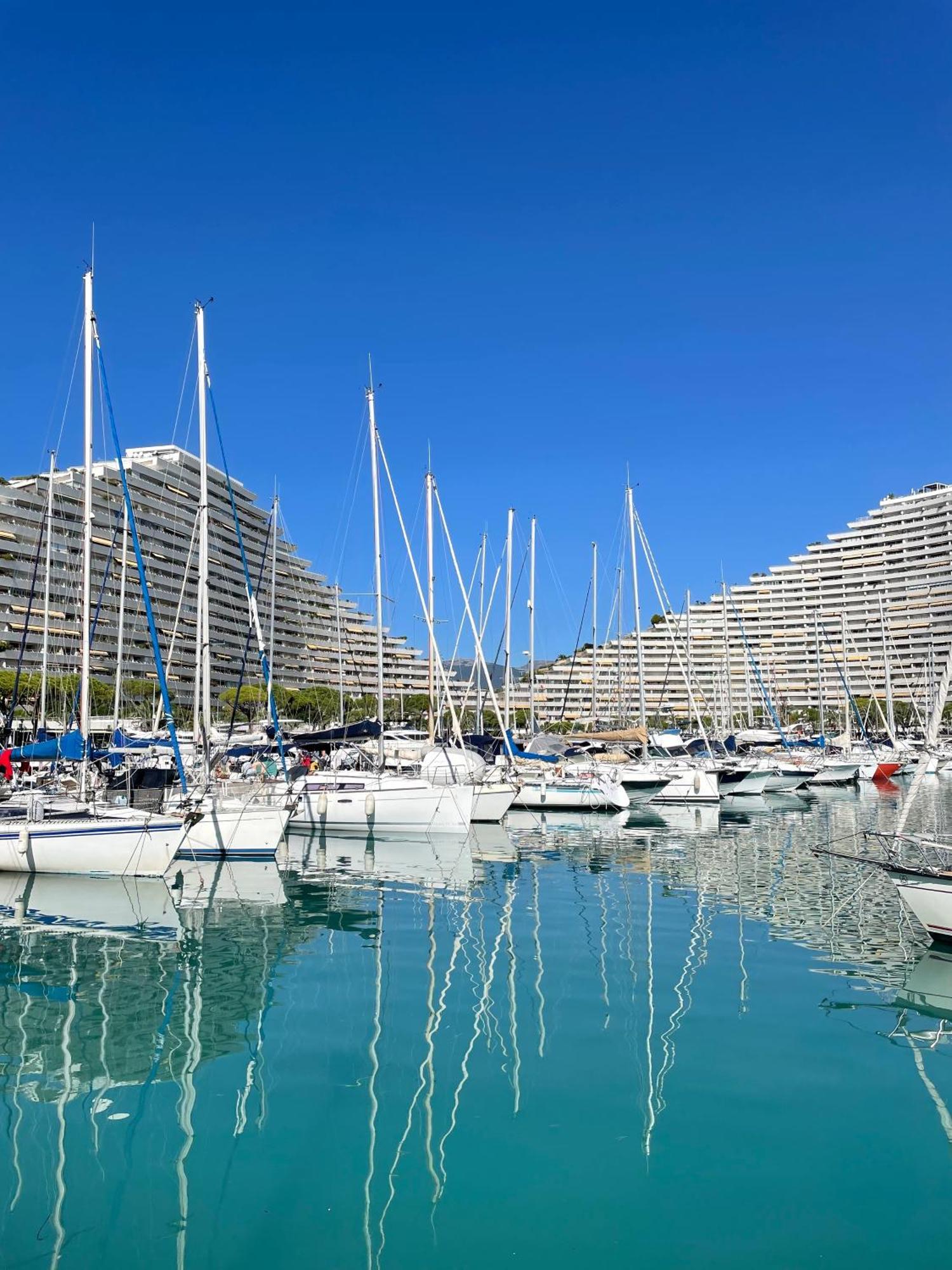 Port Marina - Parking Prive, Climatise Au Ducal Apartment